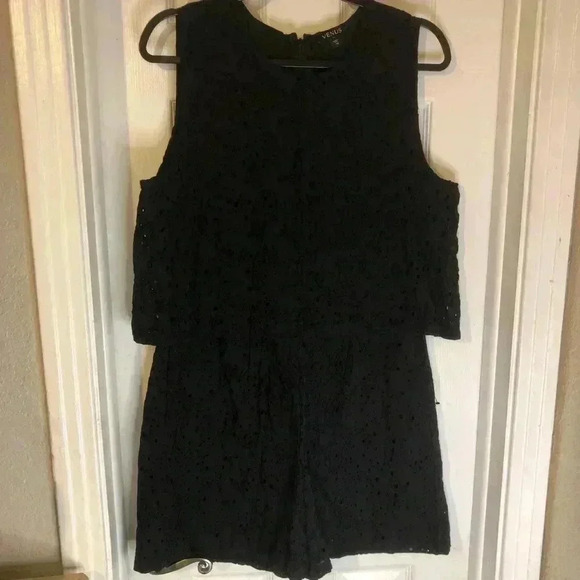 Venus all black romper size 12 - Picture 3 of 16